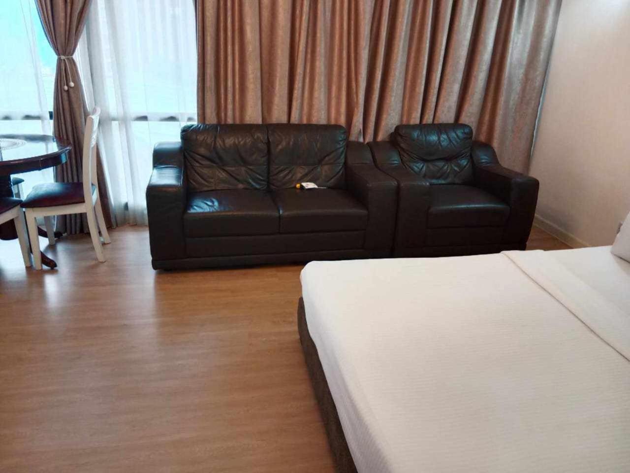 Kl Universal Service Suites At Times Square Kaula Lumpur Malaysia *