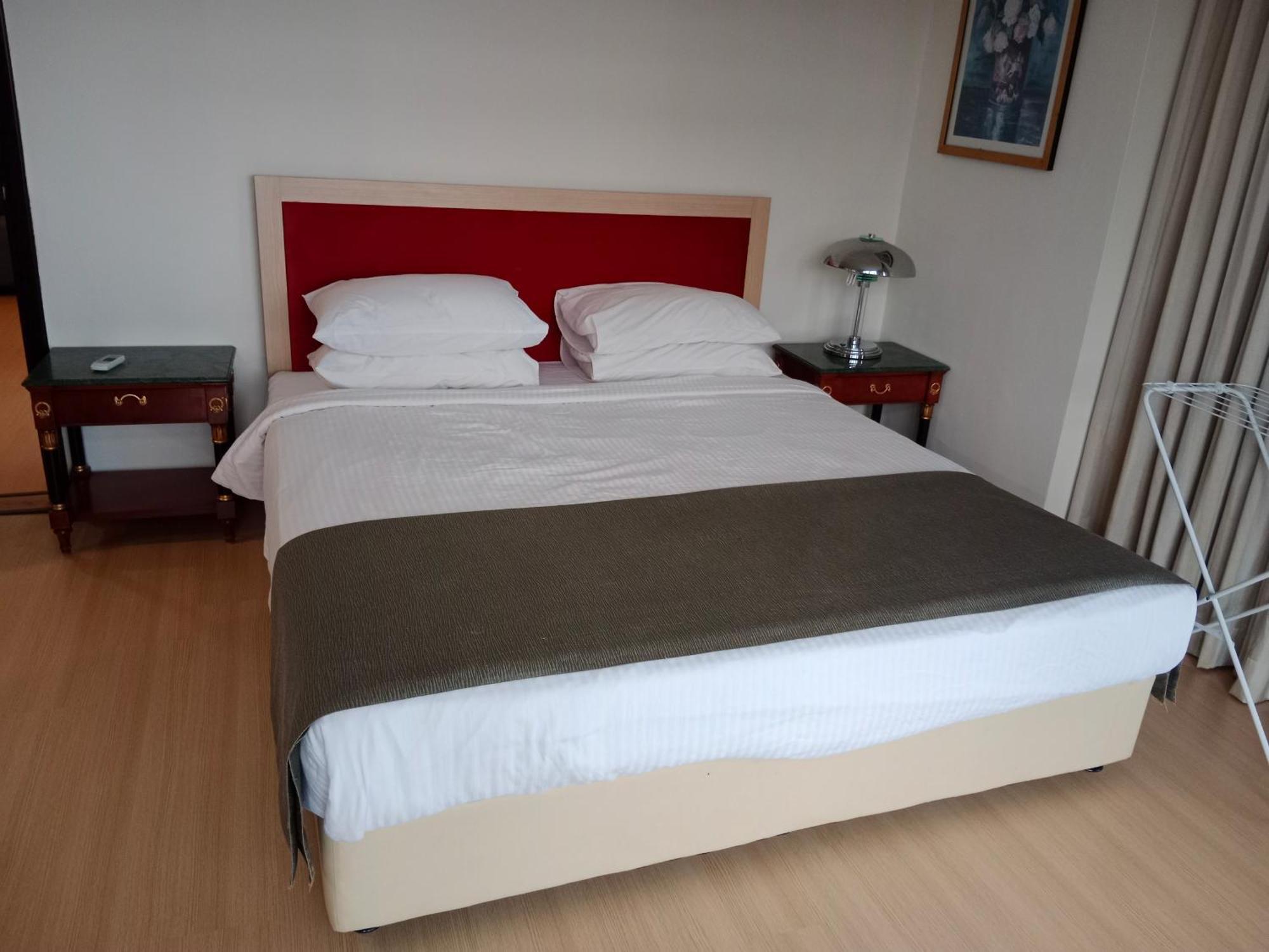 Kl Universal Service Suites At Times Square Kaula Lumpur Malaysia *