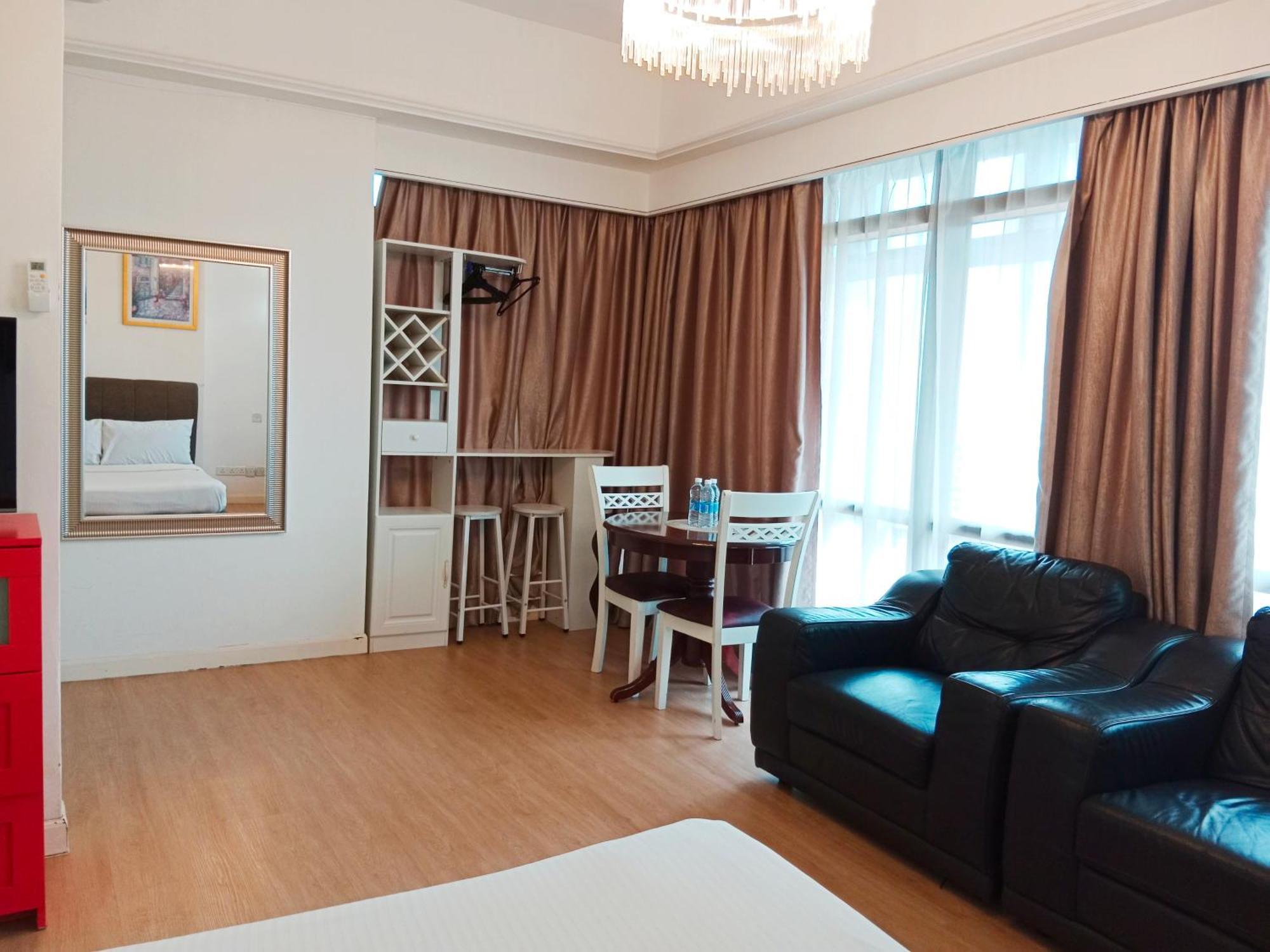 Kl Universal Service Suites At Times Square Kaula Lumpur Malaysia * Kuala Lumpur