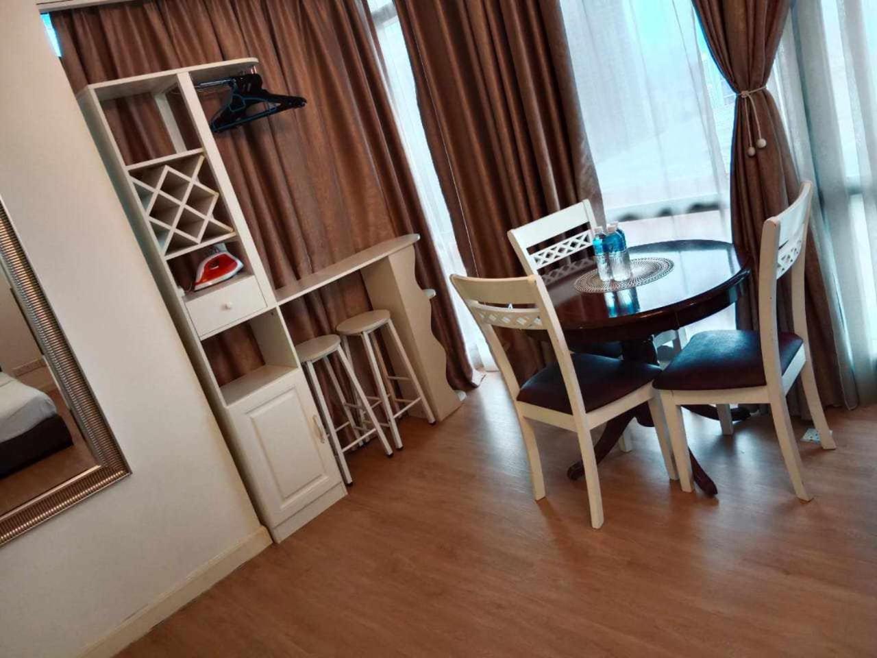 Kl Universal Service Suites At Times Square Kaula Lumpur Malaysia