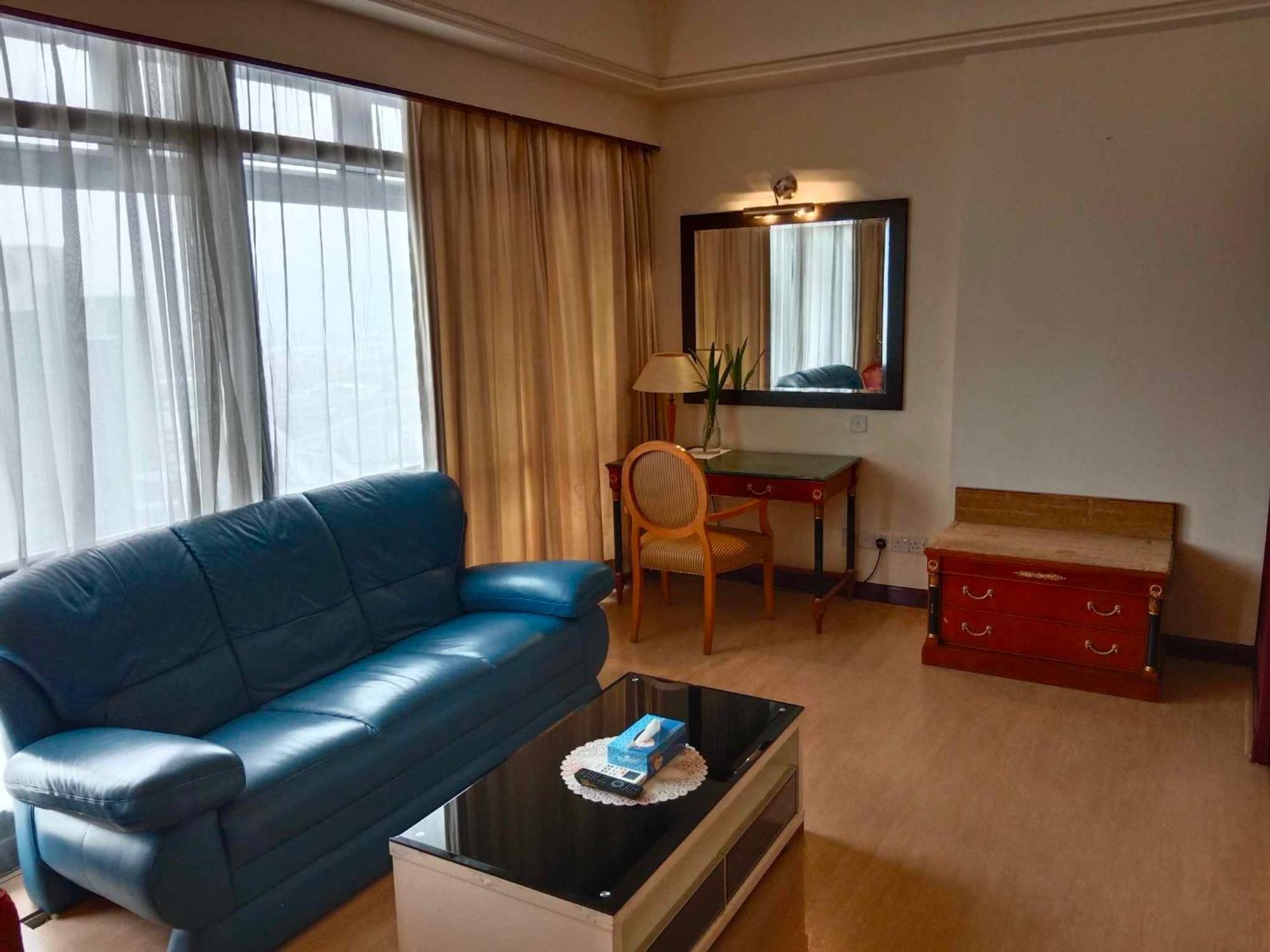 Kl Universal Service Suites At Times Square Kaula Lumpur Malaysia Pangsapuri