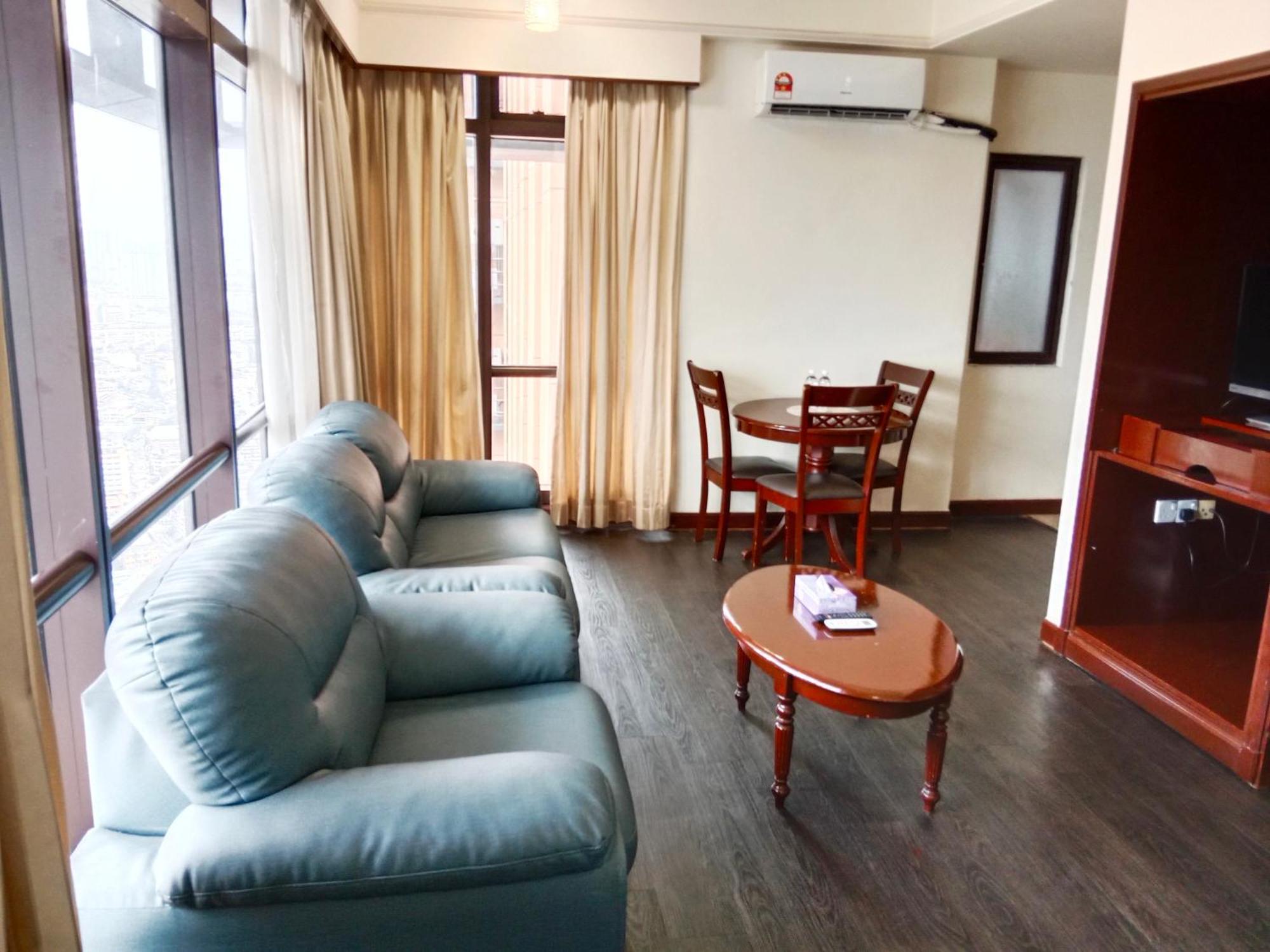 Kl Universal Service Suites At Times Square Kaula Lumpur Malaysia * Kuala Lumpur