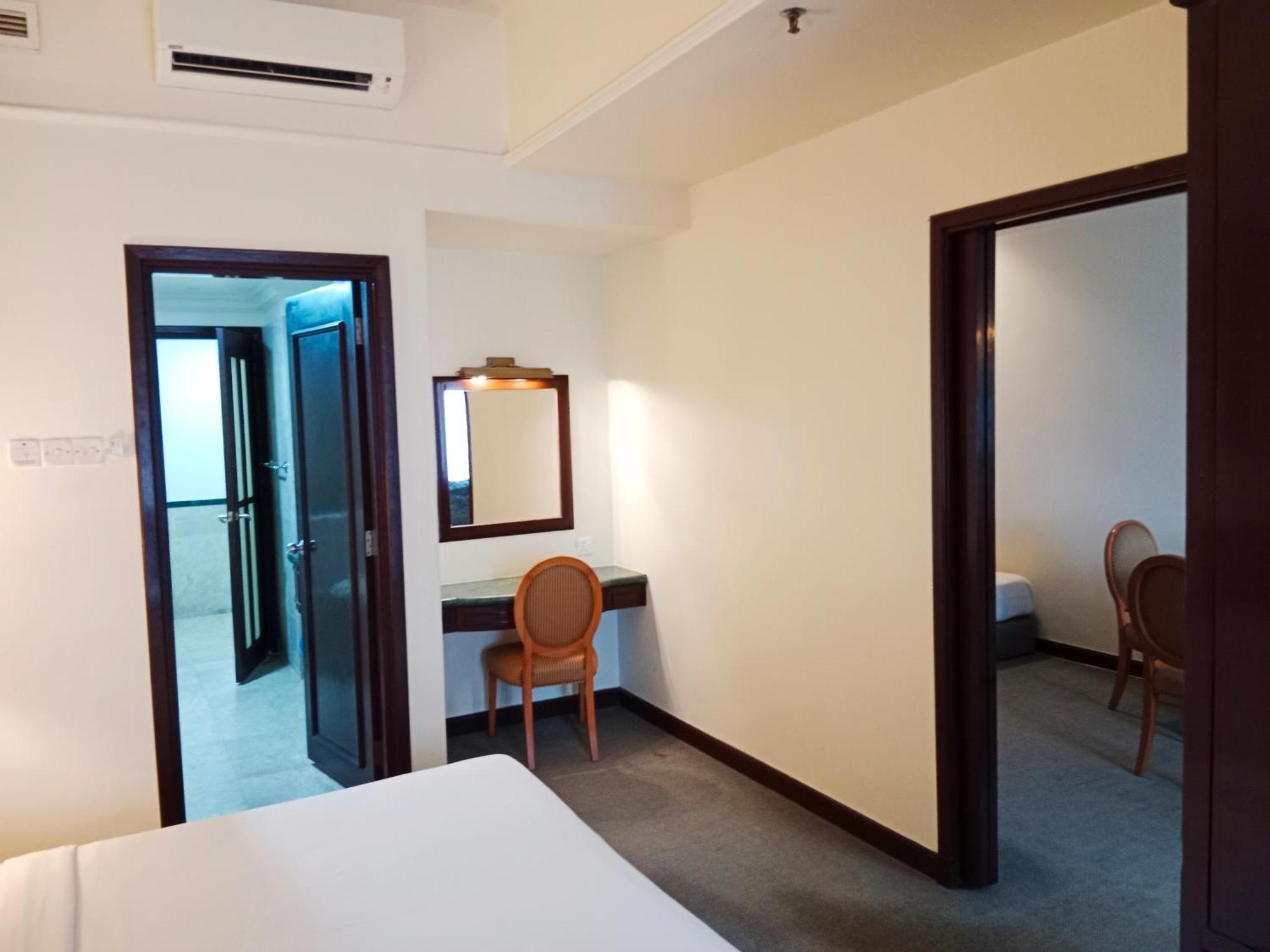 Kl Universal Service Suites At Times Square Kaula Lumpur Malaysia Pangsapuri Kuala Lumpur