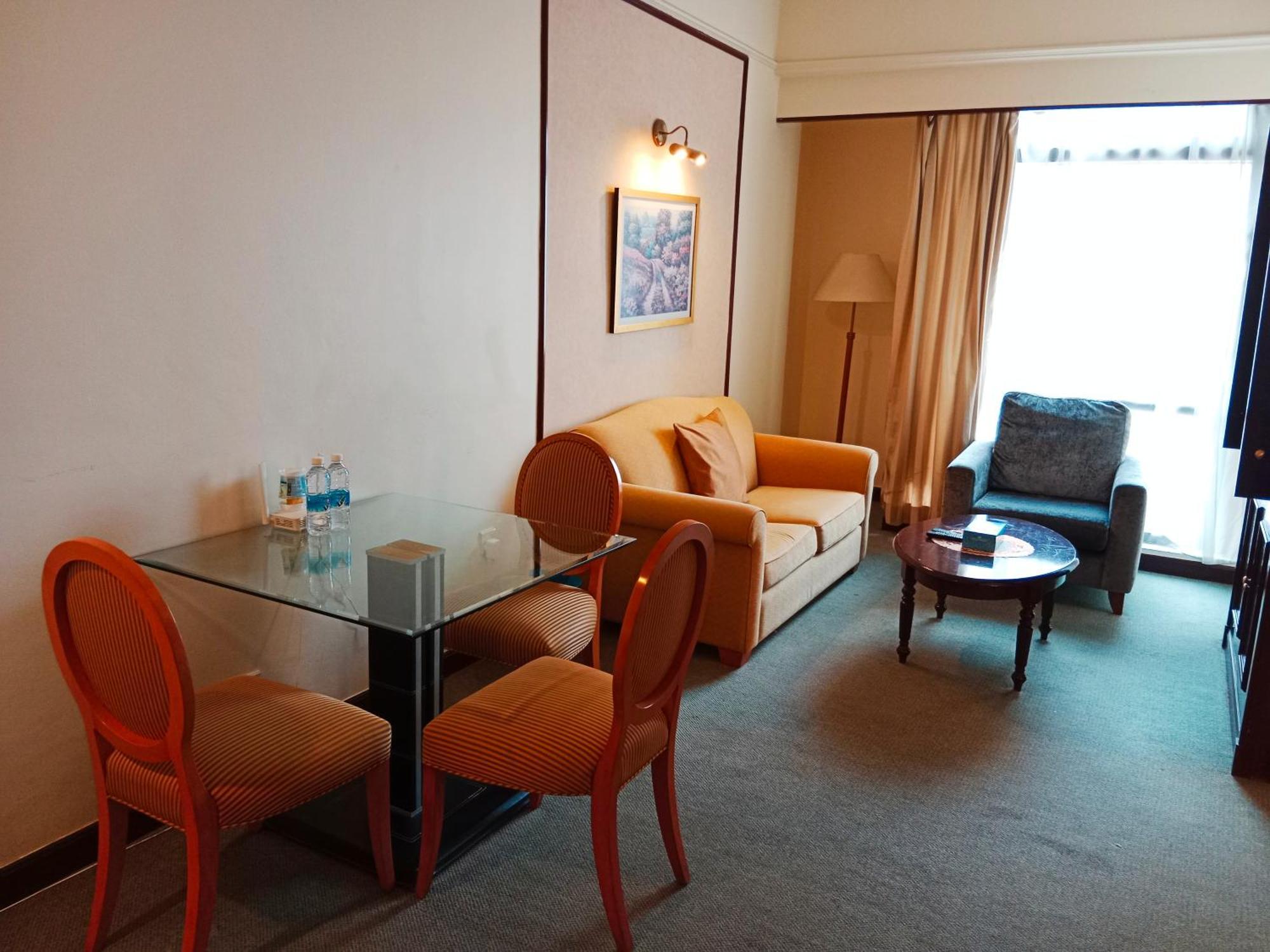 Kl Universal Service Suites At Times Square Kaula Lumpur Malaysia *