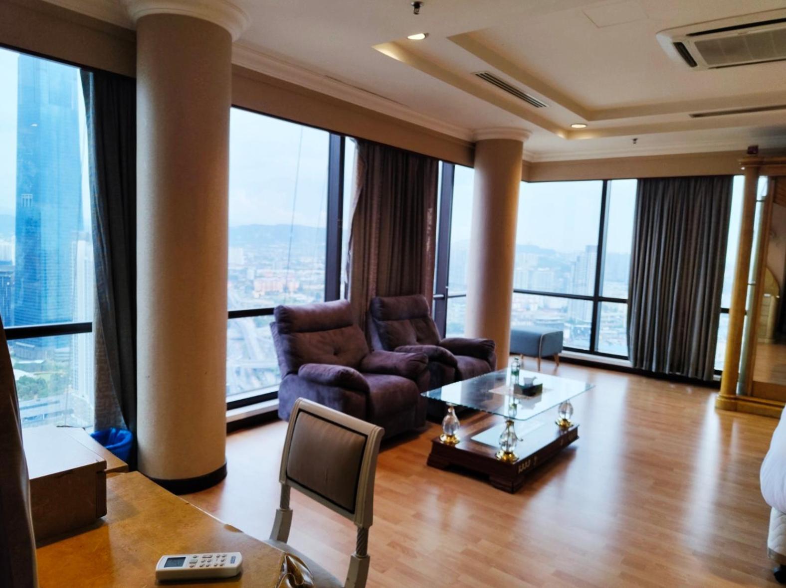 Pangsapuri Kl Universal Service Suites At Times Square Kaula Lumpur Malaysia Kuala Lumpur