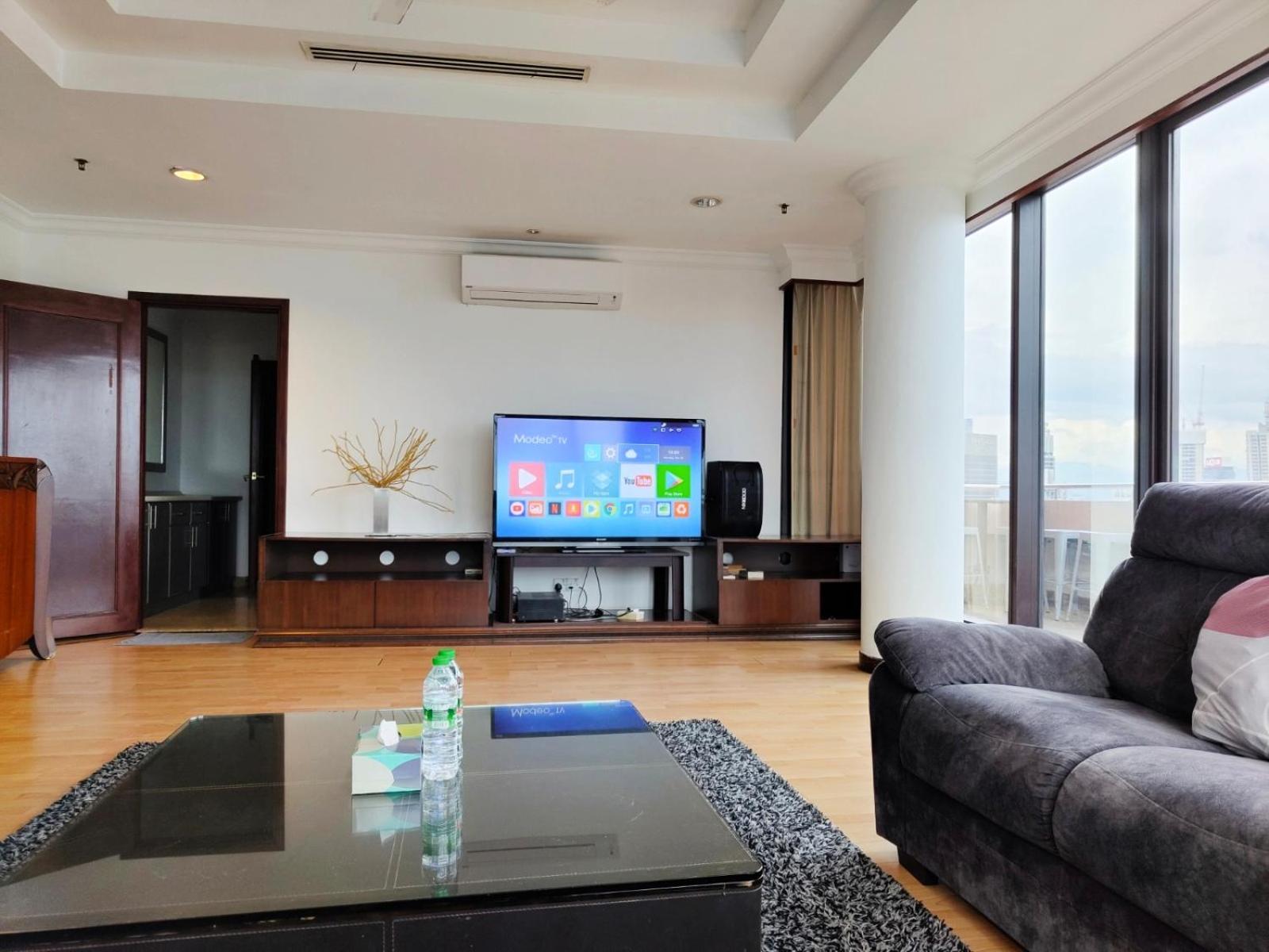 Kl Universal Service Suites At Times Square Kaula Lumpur Malaysia Pangsapuri